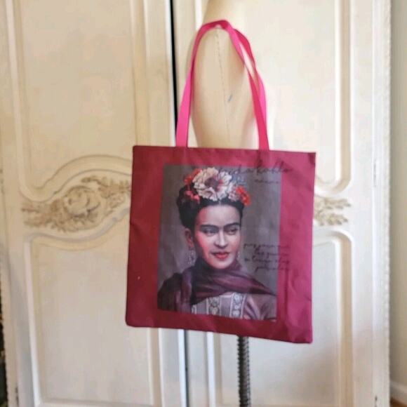 NEW Frida Kahlo Zip Tote 16x16 Good For Travel Water Repellant - Picture 1 of 5